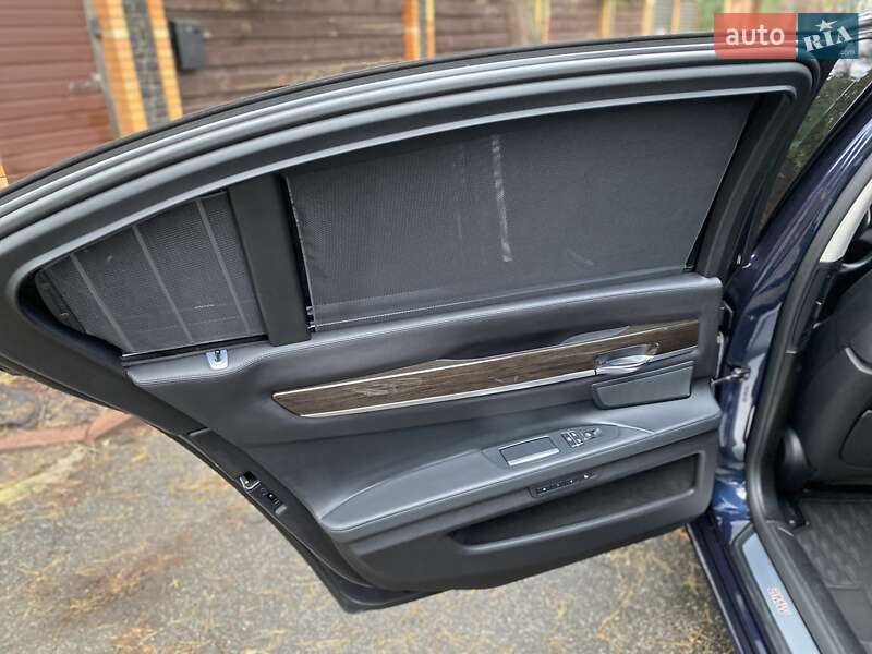 Седан BMW 7 Series 2014 в Киеве