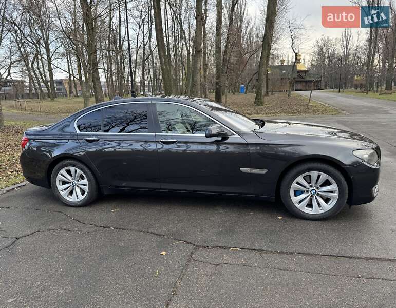 Седан BMW 7 Series 2009 в Киеве