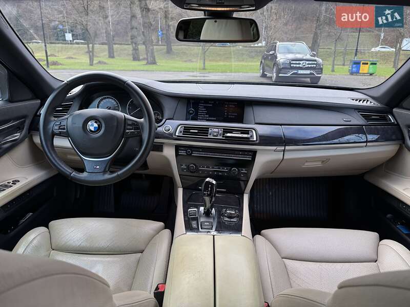 Седан BMW 7 Series 2009 в Киеве