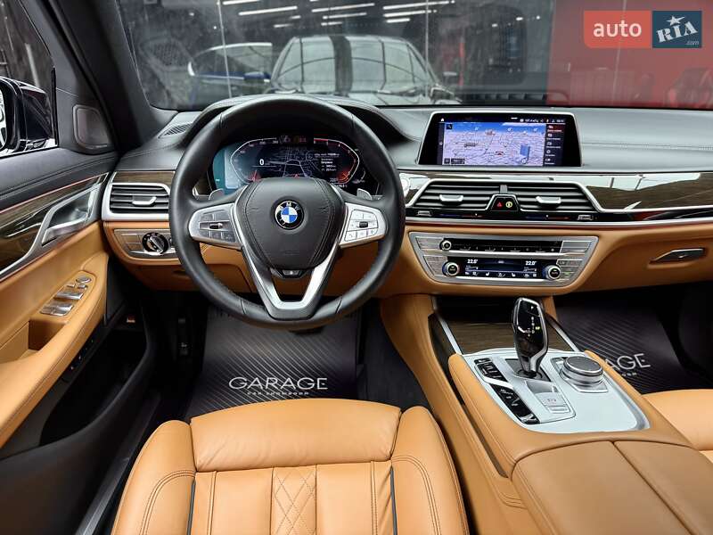 Седан BMW 7 Series 2020 в Киеве