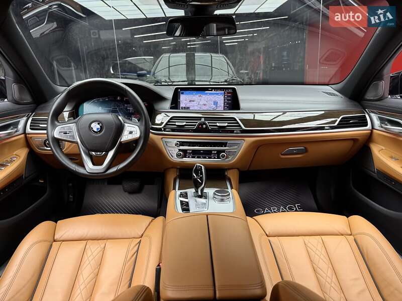 Седан BMW 7 Series 2020 в Киеве