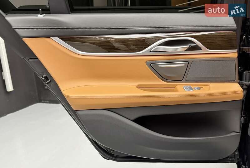 Седан BMW 7 Series 2020 в Киеве