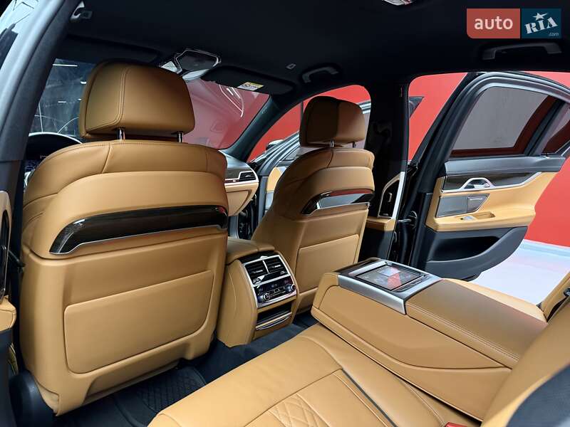 Седан BMW 7 Series 2020 в Киеве