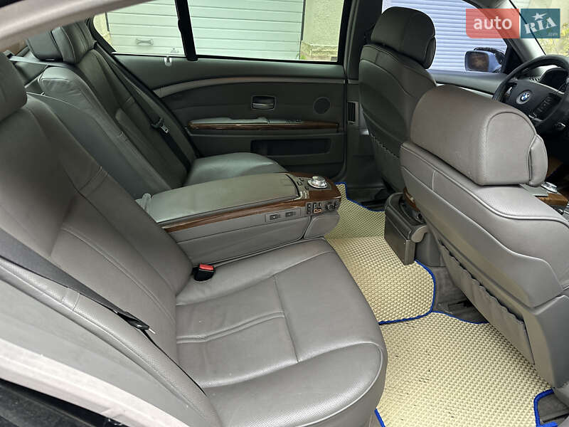 Седан BMW 7 Series 2004 в Тернополе