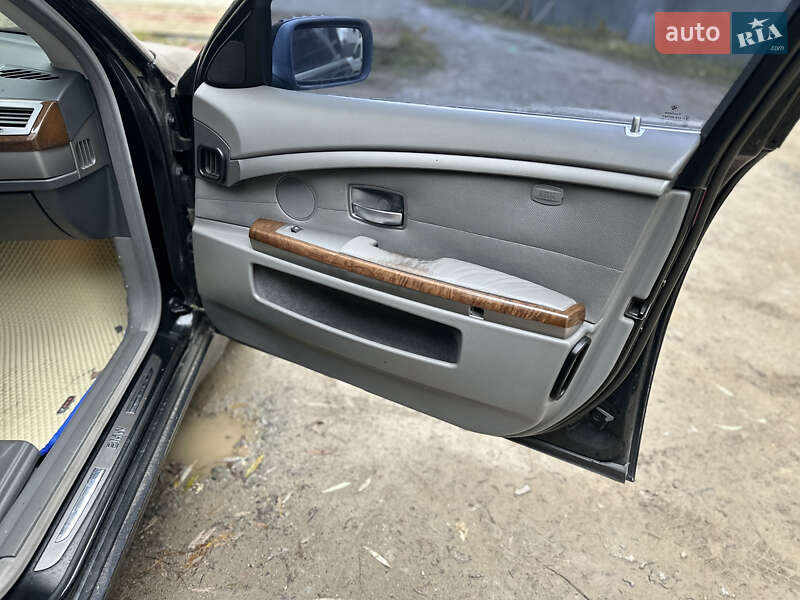 Седан BMW 7 Series 2004 в Тернополе