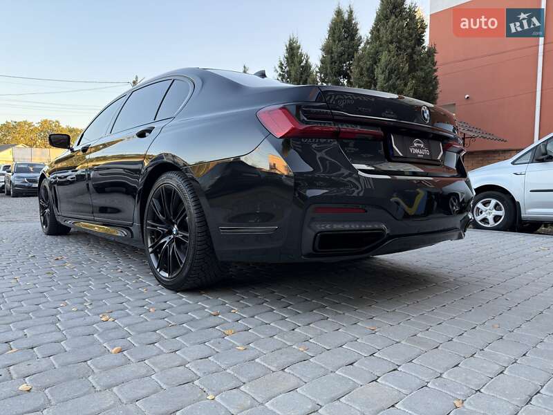 Седан BMW 7 Series 2021 в Виннице
