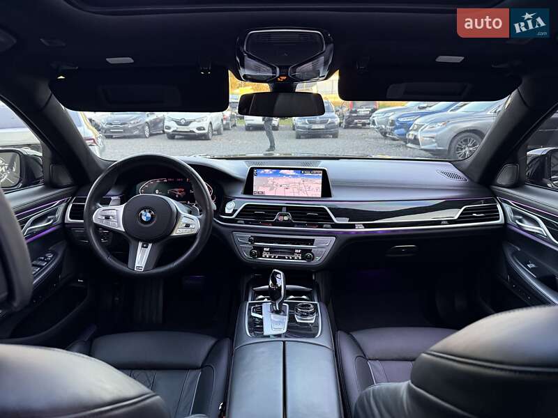 Седан BMW 7 Series 2021 в Виннице