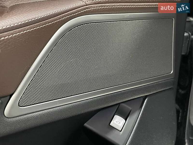 Седан BMW 7 Series 2016 в Киеве