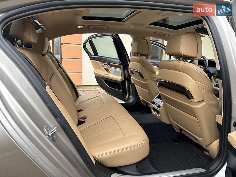 Седан BMW 7 Series 2020 в Нововолинську фото 28 Седан BMW 7 Series 2020 в Нововолинську