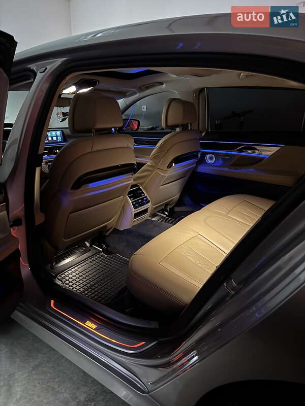 Седан BMW 7 Series 2020 в Нововолинську фото 52 Седан BMW 7 Series 2020 в Нововолинську