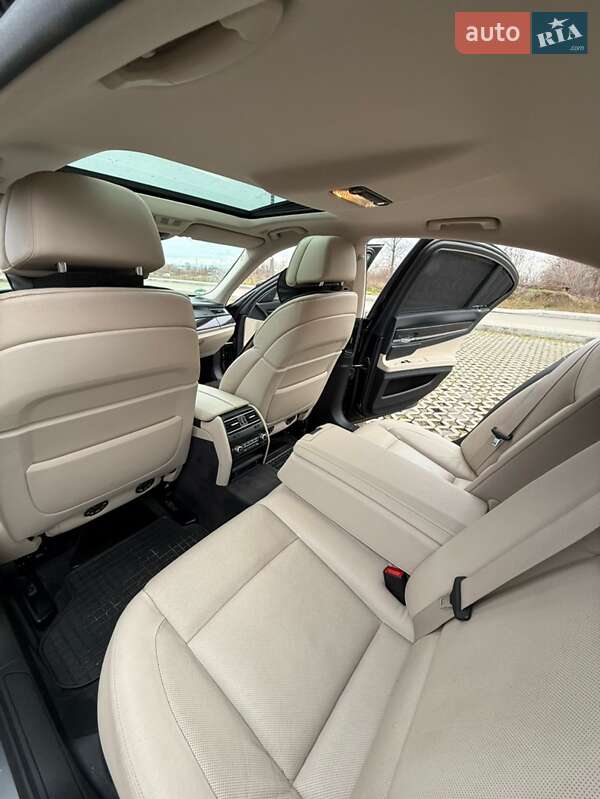 Седан BMW 7 Series 2010 в Коломые
