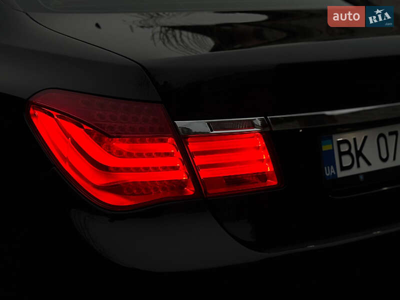Седан BMW 7 Series 2008 в Ровно