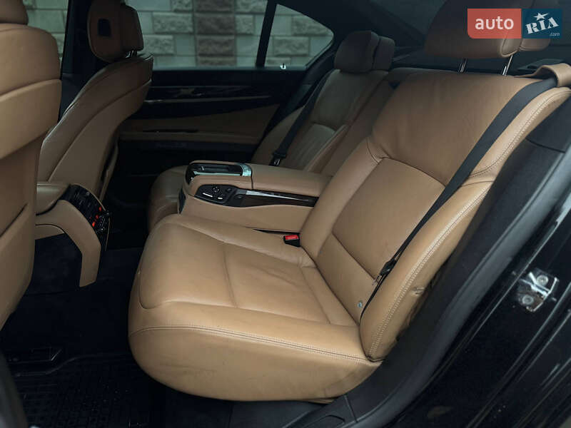 Седан BMW 7 Series 2008 в Ровно