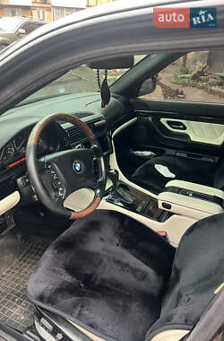 Седан BMW 7 Series 2000 в Кривом Роге