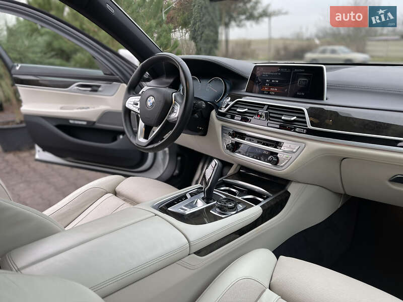 Седан BMW 7 Series 2017 в Луцке