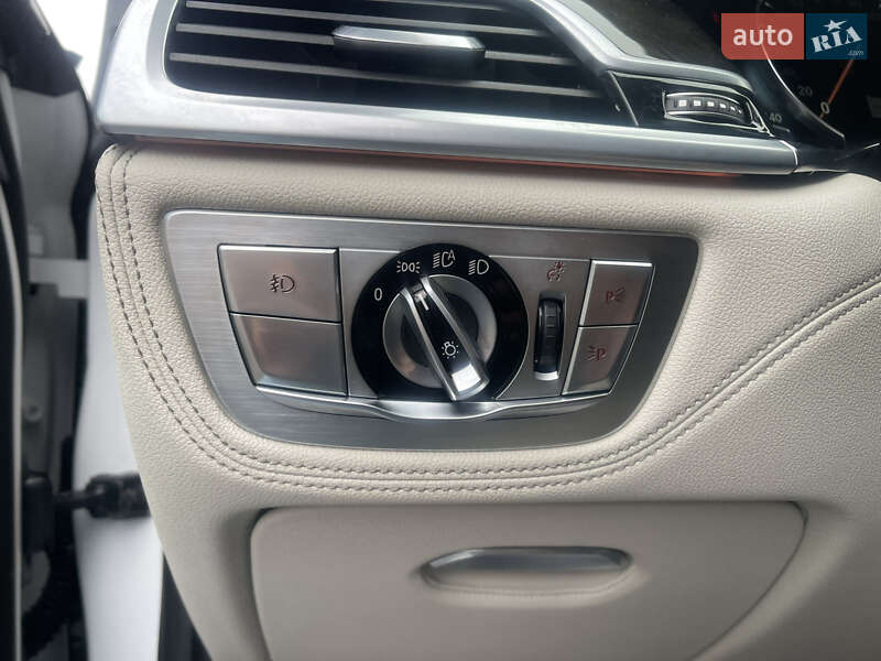 Седан BMW 7 Series 2017 в Луцке