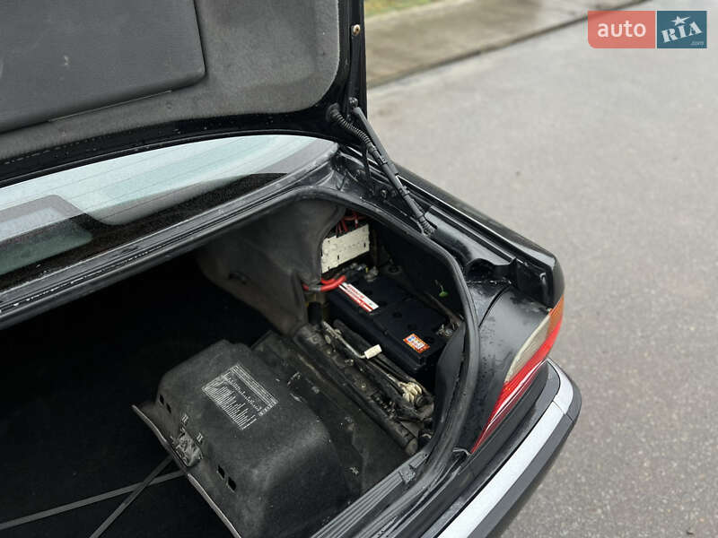 Седан BMW 7 Series 2001 в Виннице