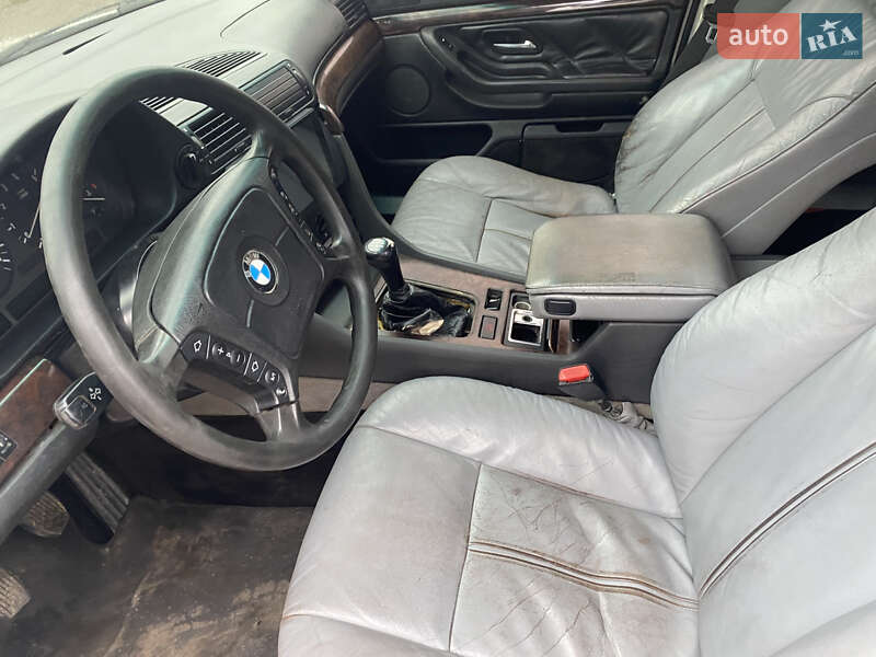 Седан BMW 7 Series 1995 в Львове