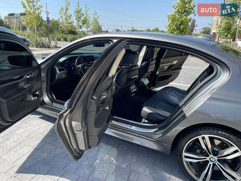 Седан BMW 7 Series 2016 в Львове фото 11 Седан BMW 7 Series 2016 в Львове