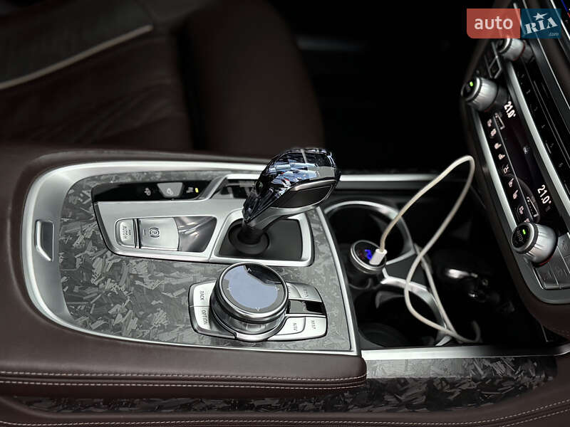 Седан BMW 7 Series 2017 в Дубно фото 42 Седан BMW 7 Series 2017 в Дубно