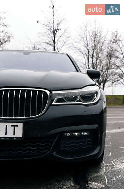 Седан BMW 7 Series 2017 в Киеве