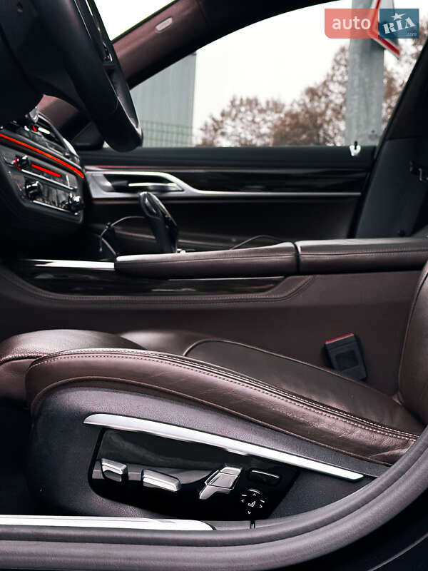 Седан BMW 7 Series 2017 в Киеве фото 24 Седан BMW 7 Series 2017 в Киеве