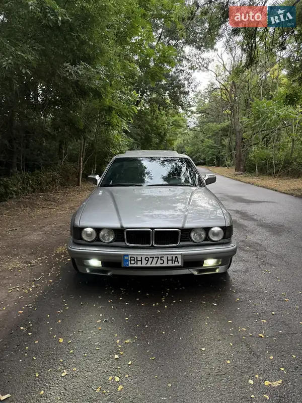 BMW 7 Series 1990