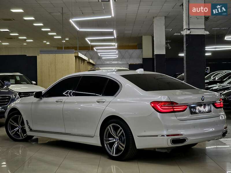 Седан BMW 7 Series 2015 в Николаеве