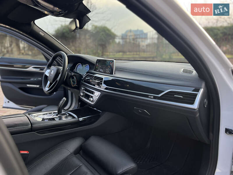 Седан BMW 7 Series 2016 в Киеве фото 48 Седан BMW 7 Series 2016 в Киеве
