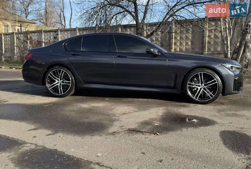 Седан BMW 7 Series 2017 в Одессе