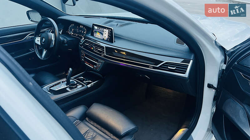 Седан BMW 7 Series 2019 в Киеве фото 44 Седан BMW 7 Series 2019 в Киеве