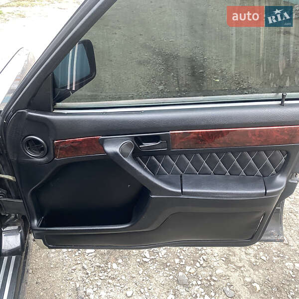 Седан BMW 7 Series 1992 в Дніпрі