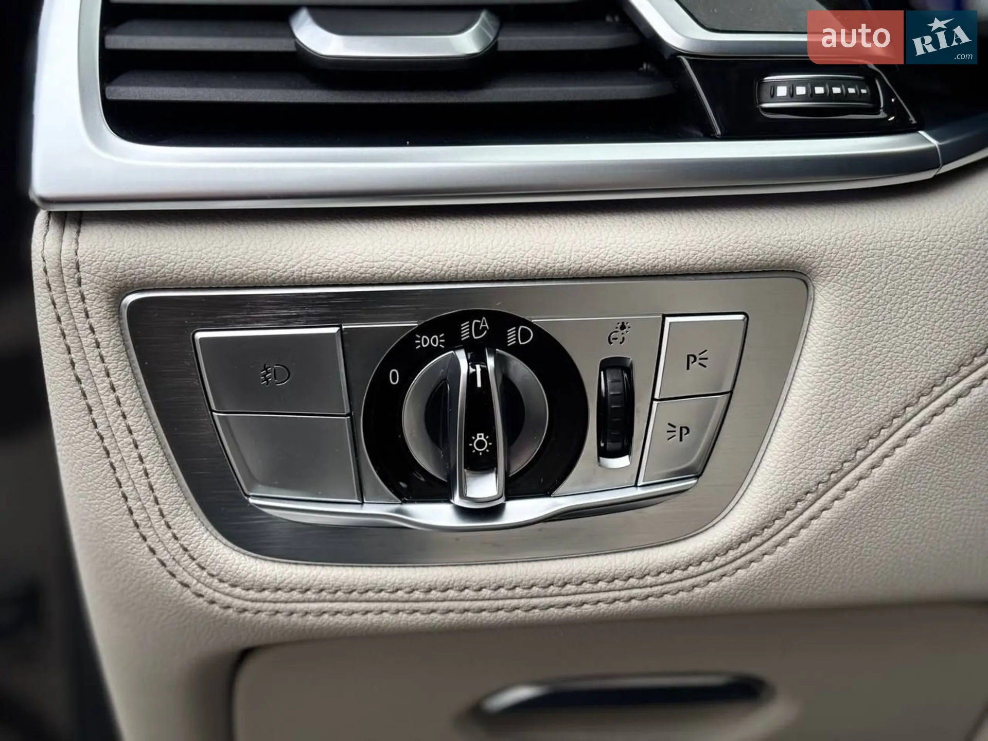 2015 BMW 7er - мініатюра 26