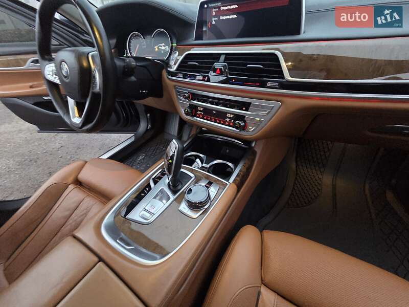 Седан BMW 7 Series 2016 в Шептицькому