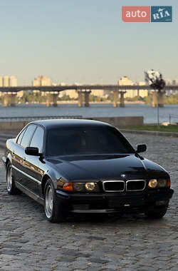 Седан BMW 7 Series 1996 в Киеве