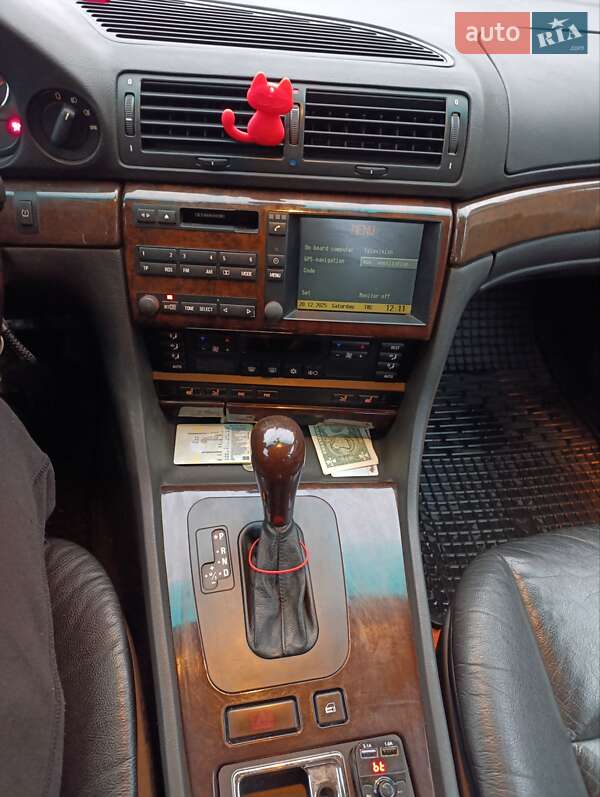 Седан BMW 7 Series 2000 в Новоукраинке