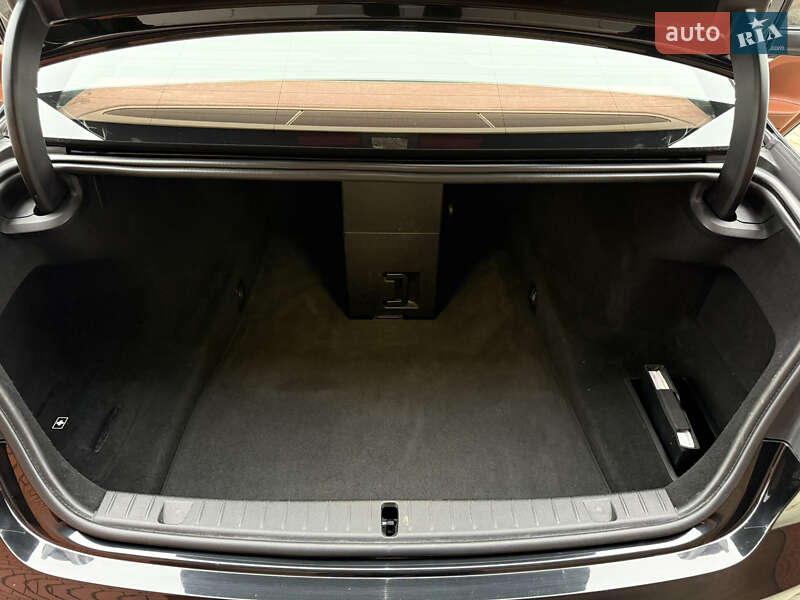 Седан BMW 7 Series 2016 в Луцьку