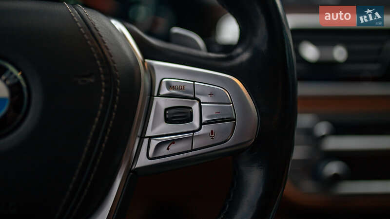 Седан BMW 7 Series 2017 в Черновцах фото 100 Седан BMW 7 Series 2017 в Черновцах