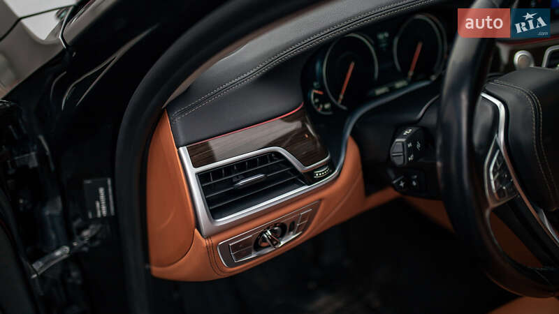 Седан BMW 7 Series 2017 в Черновцах фото 103 Седан BMW 7 Series 2017 в Черновцах
