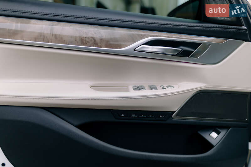 Седан BMW 7 Series 2019 в Вінниці