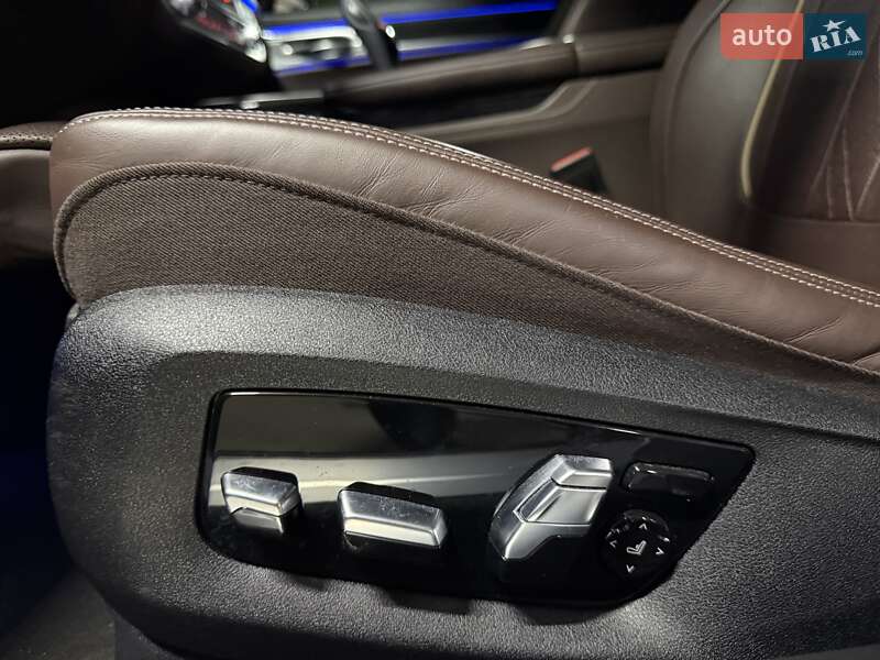 Седан BMW 7 Series 2022 в Киеве фото 32 Седан BMW 7 Series 2022 в Киеве