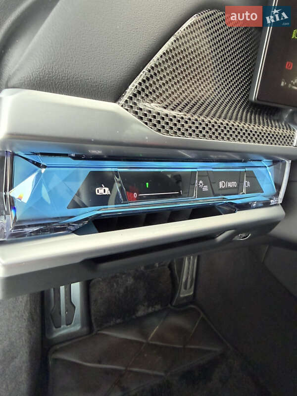Седан BMW 7 Series 2023 в Дніпрі