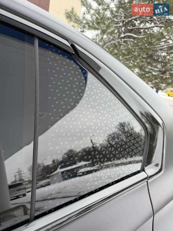 Седан BMW 7 Series 2023 в Дніпрі