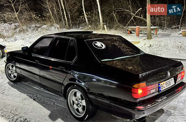 Седан BMW 7 Series 1987 в Львові
