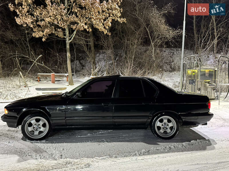Седан BMW 7 Series 1987 в Львове
