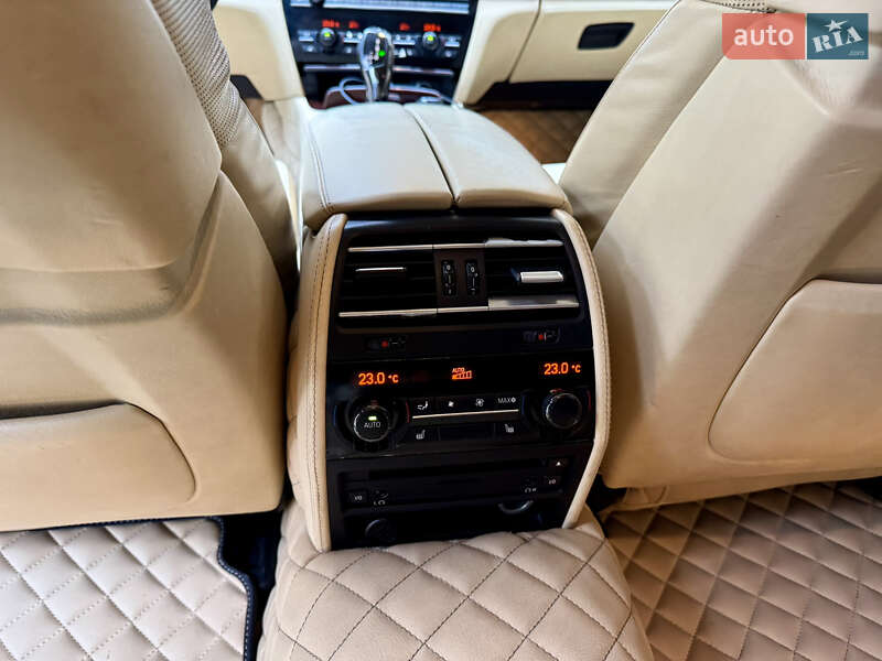 Седан BMW 7 Series 2010 в Хмельницькому