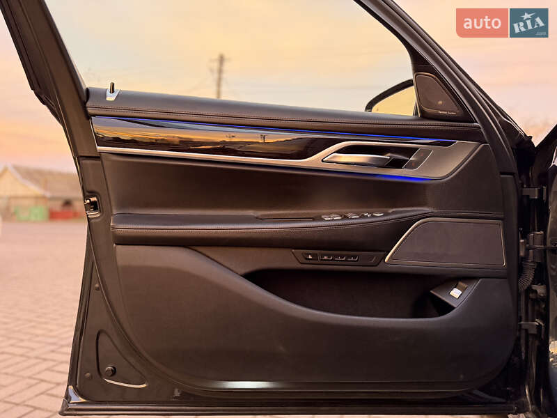 Седан BMW 7 Series 2018 в Одесі фото 26 Седан BMW 7 Series 2018 в Одесі