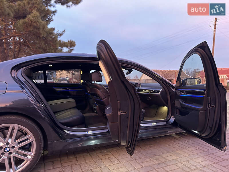 Седан BMW 7 Series 2018 в Одесі фото 31 Седан BMW 7 Series 2018 в Одесі