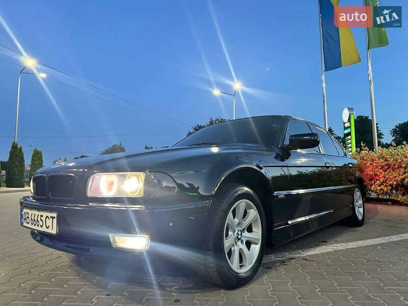 Седан BMW 7 Series 1995 в Виннице