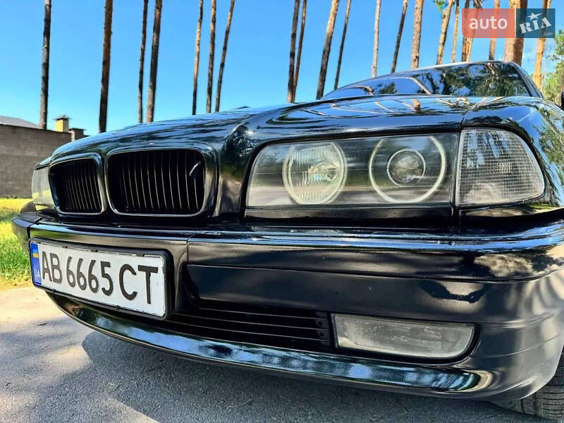 Седан BMW 7 Series 1995 в Виннице